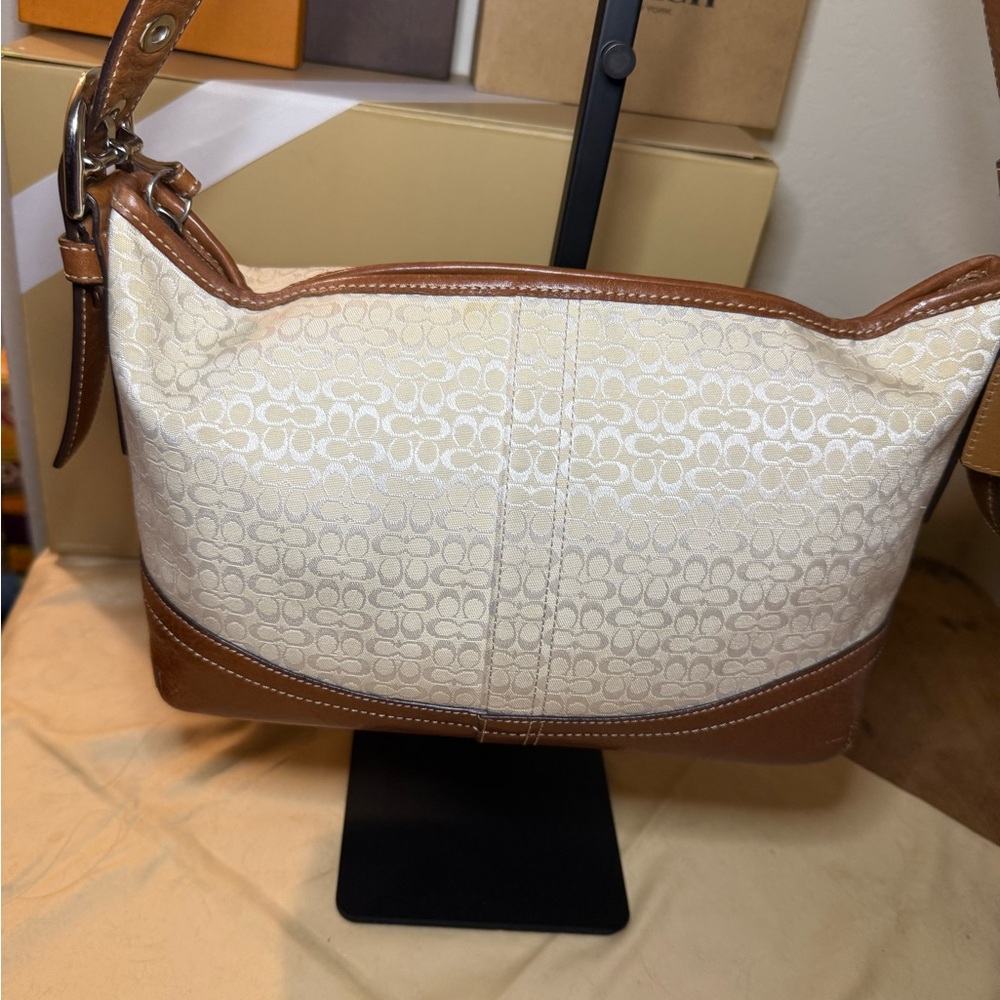 Coach Micro C Handbag and Wristlet - Picture 2 of 12